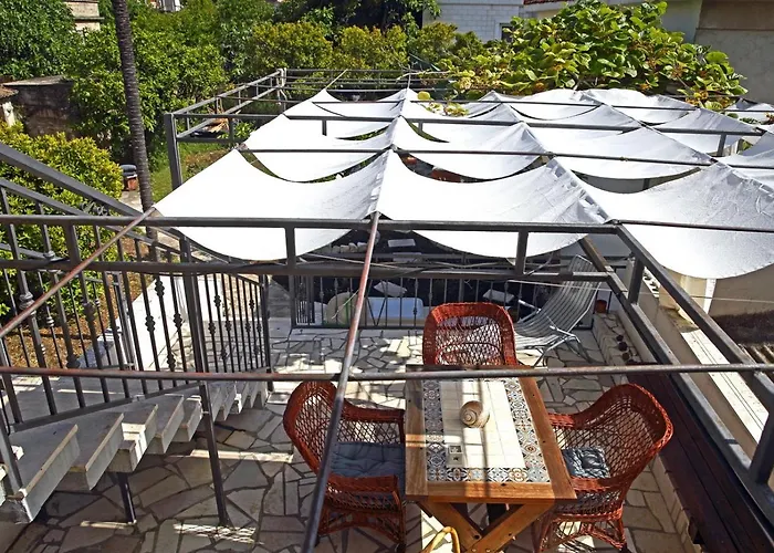 Heritage Stone House - Comfort, Terrace&garden Apartment