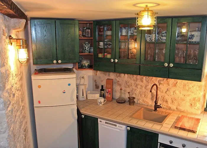 Heritage Stone House - Comfort, Terrace&garden Apartment