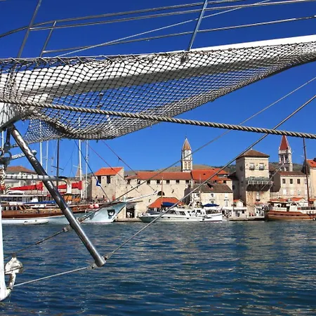 Heritage Stone House - Comfort, Terrace & Garden * تروغير