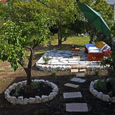 Heritage Stone House - Comfort, Terrace & Garden