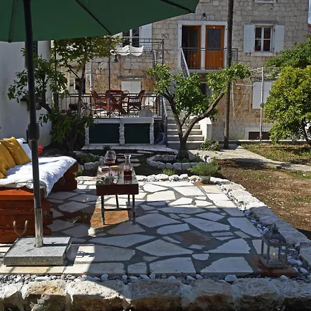 Heritage Stone House - Comfort, Terrace & Garden *