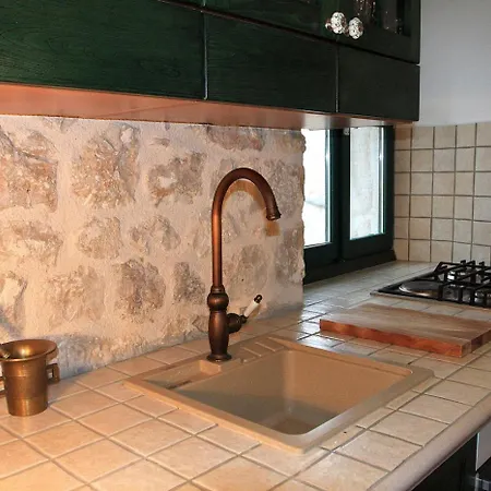 Heritage Stone House - Comfort, Terrace & Garden