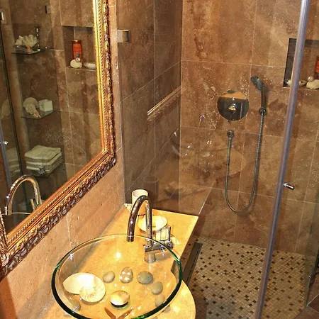 Heritage Stone House - Comfort, Terrace & Garden * تروغير