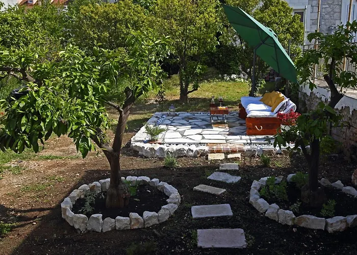 Heritage Stone House - Comfort, Terrace & Garden