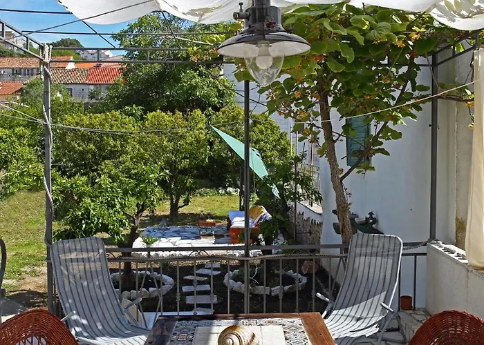 Heritage Stone House - Comfort, Terrace & Garden * トロギール