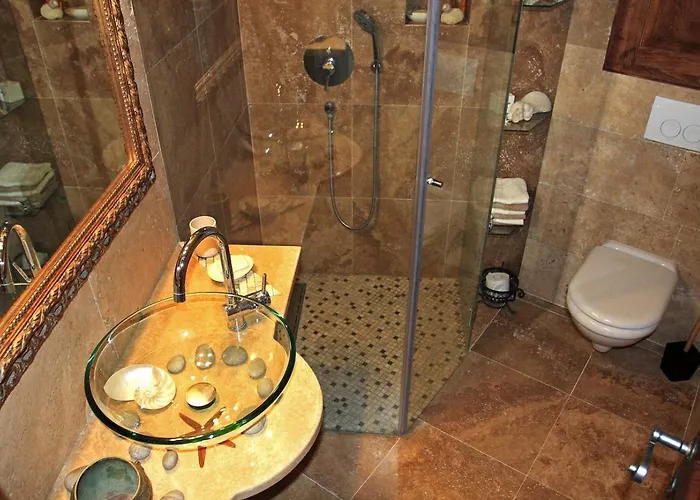 Heritage Stone House - Comfort, Terrace & Garden Διαμέρισμα Τρογκίρ