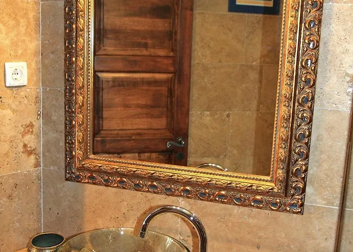 Heritage Stone House - Comfort, Terrace & Garden Διαμέρισμα *